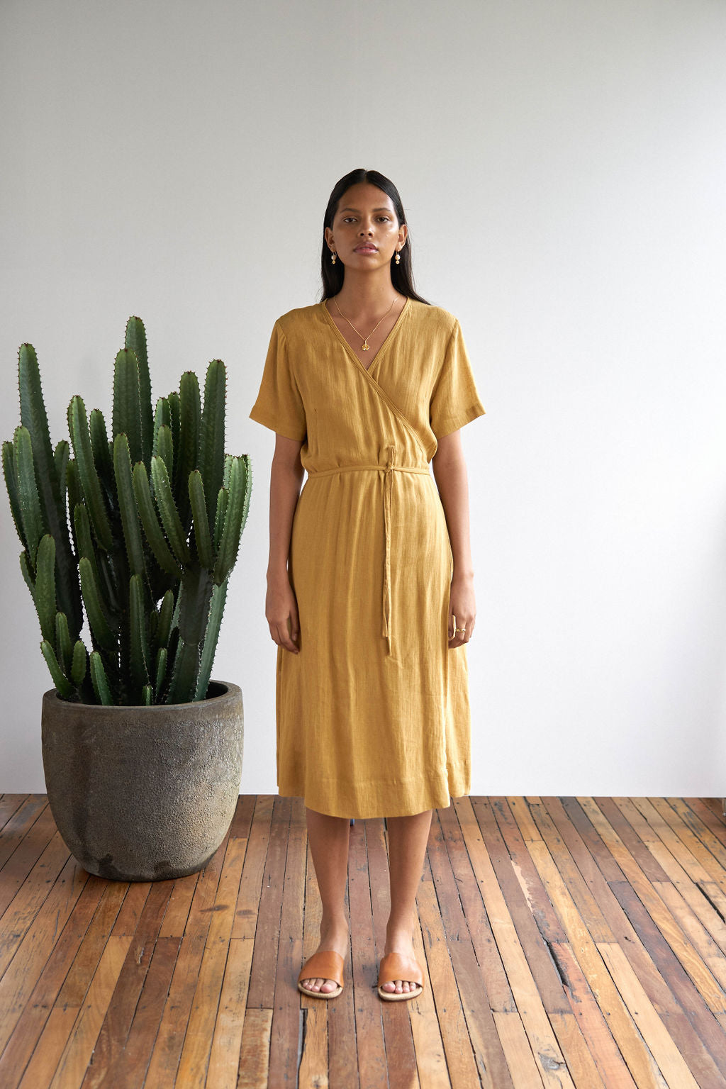 Gabrielle linen cheap midi wrap dress